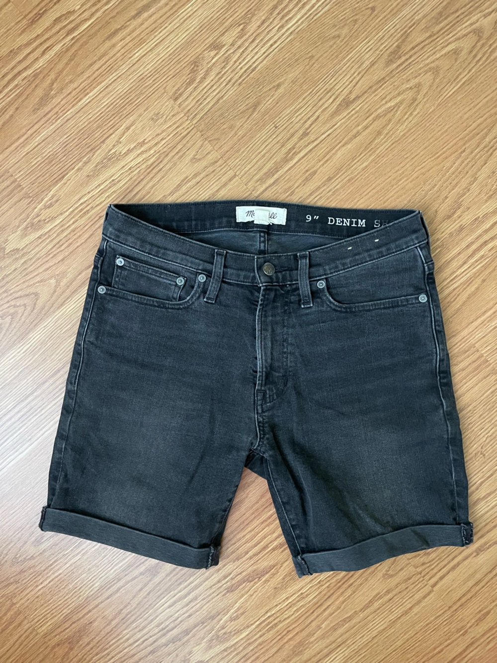 Madewell 9” Black Denim Jean Shorts - Rolled Hem size 30
